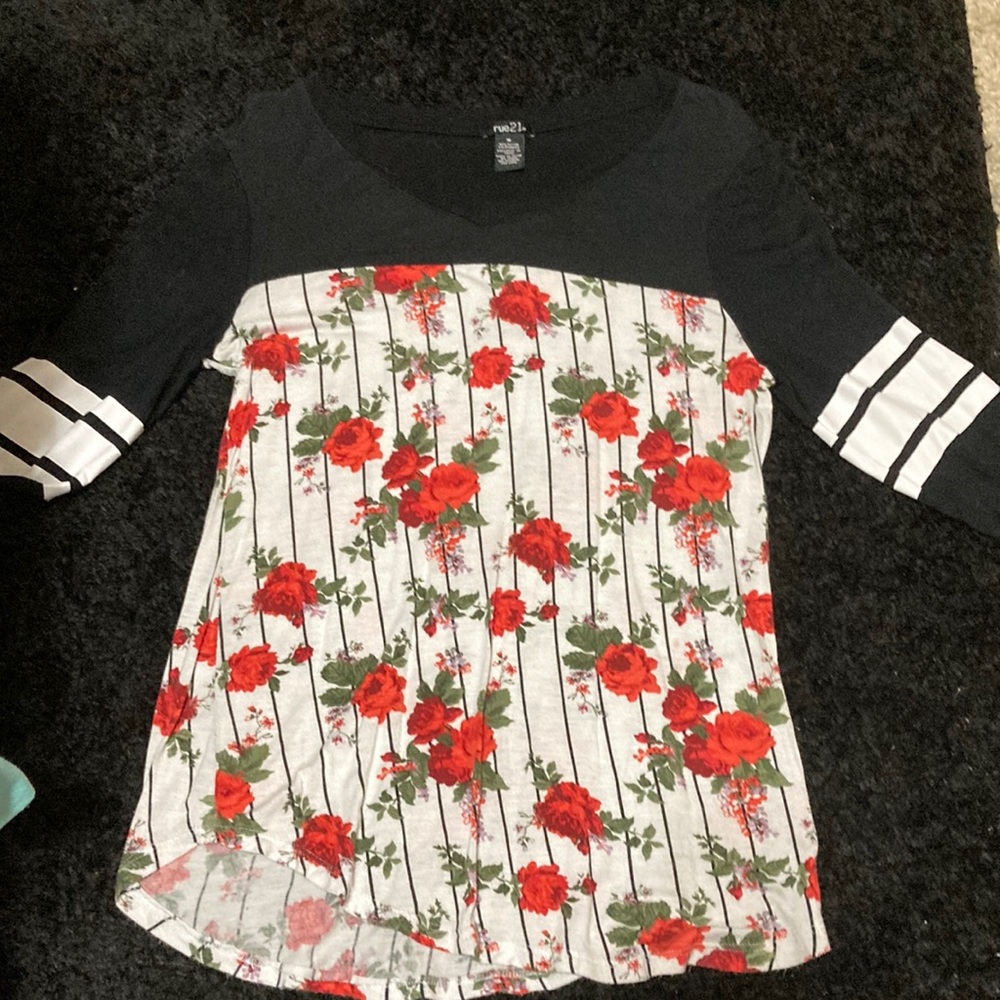 Rue 21 top